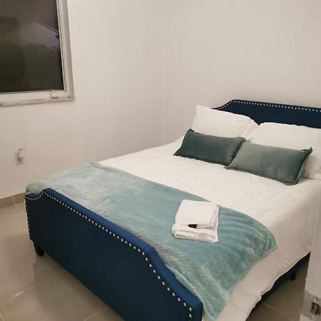 Habitacion Con Bano Compartido Маями Екстериор снимка